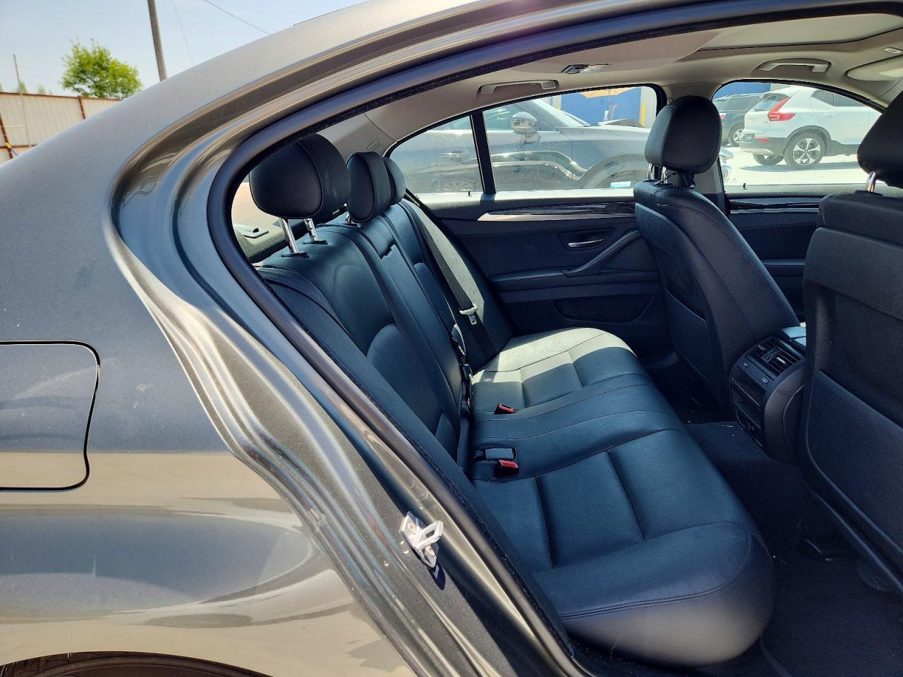 2015 BMW Seria 5 528i - zdjęcie 10