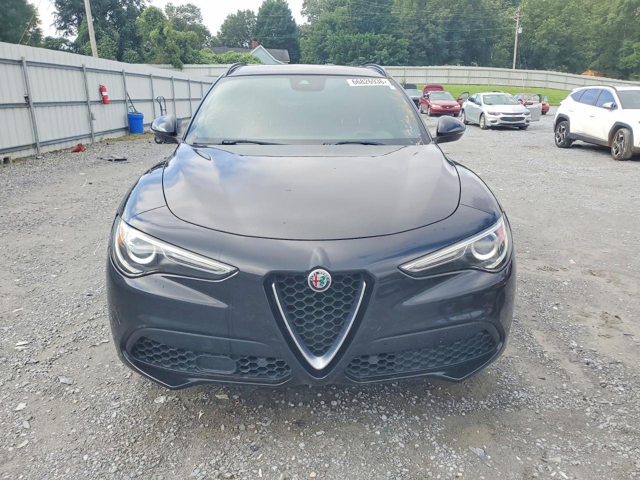 2018 Alfa Romeo Stelvio Ti Sport - zdjęcie 5