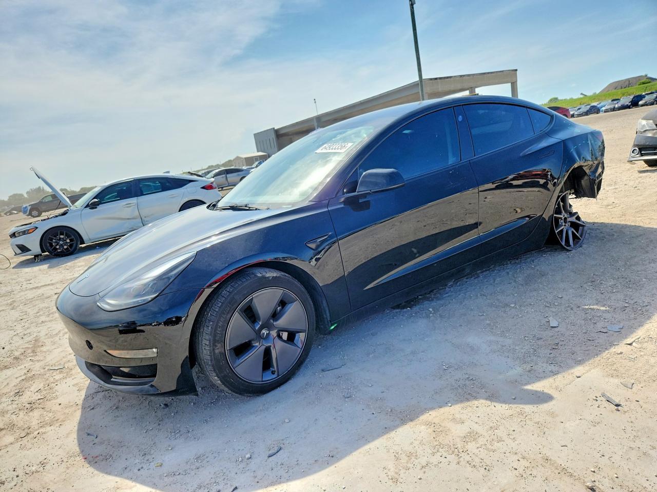 2023 Tesla Model 3 - zdjęcie główne