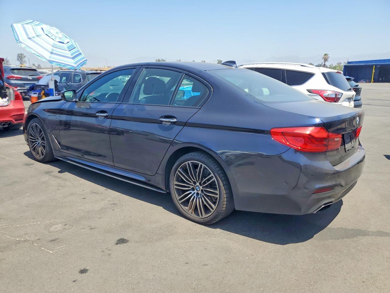 2018 BMW 530E - zdjęcie 2