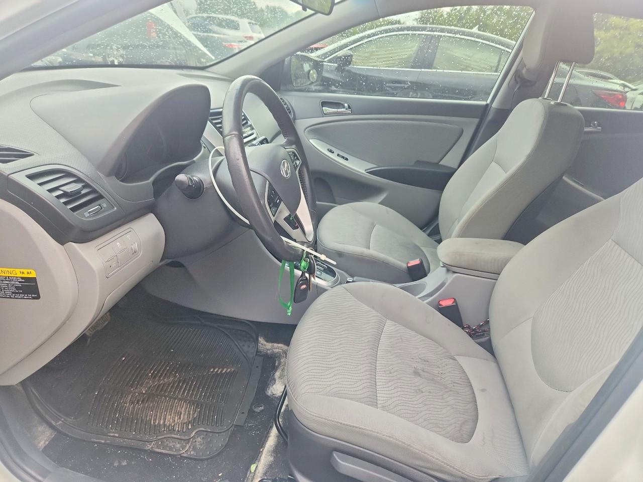 2013 Hyundai Accent Gls - zdjęcie 7