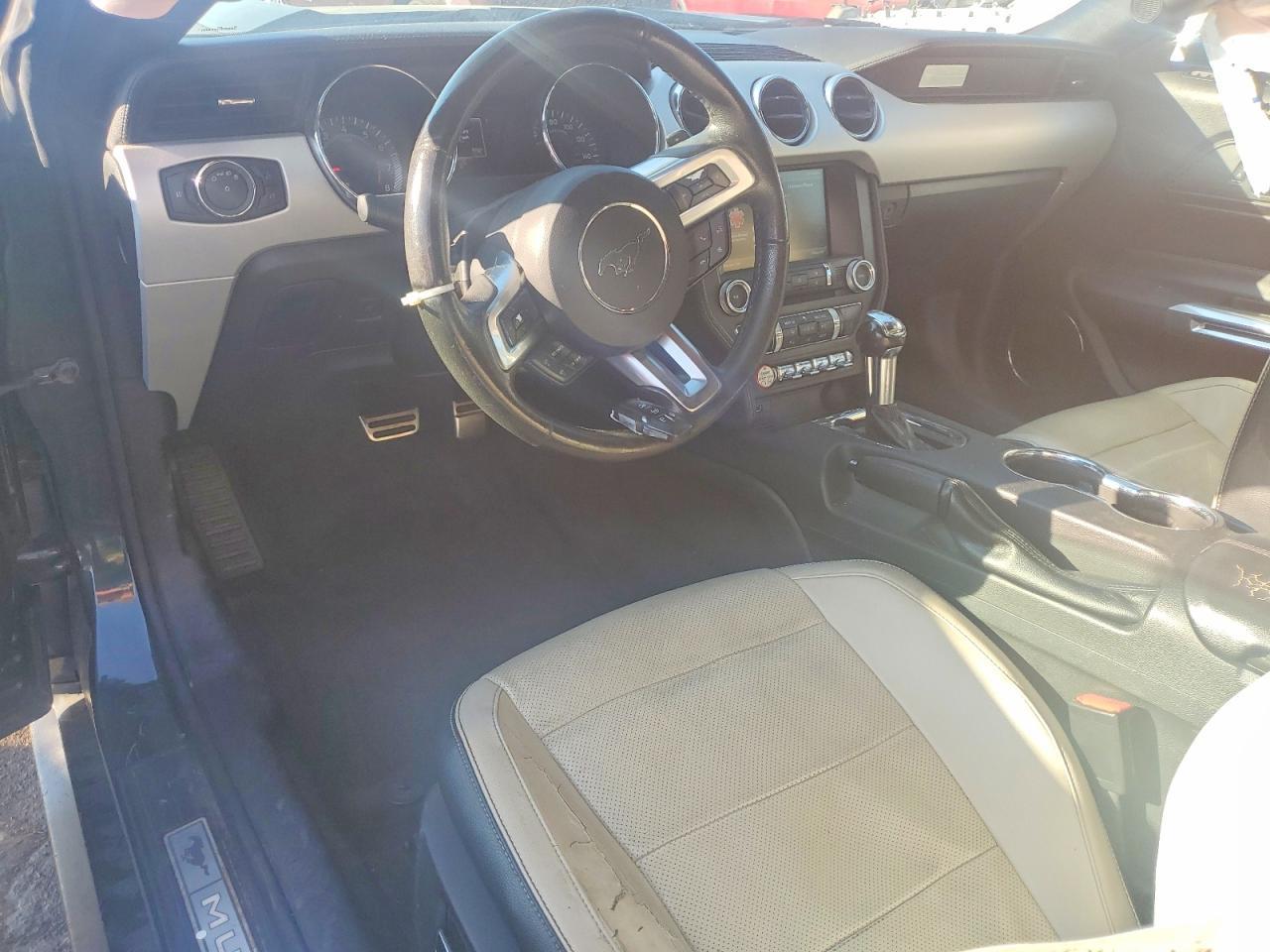 2015 Ford Mustang - zdjęcie 8