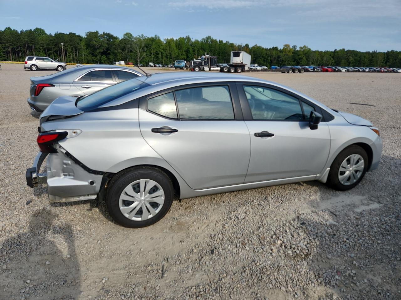2025 Nissan Versa S - zdjęcie 3