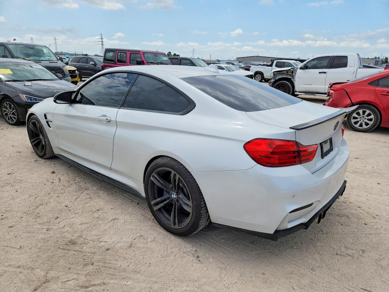 2015 BMW M4 - zdjęcie 2