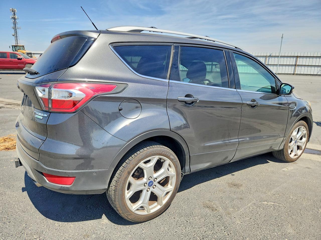 2017 Ford Escape Titanium - zdjęcie 5