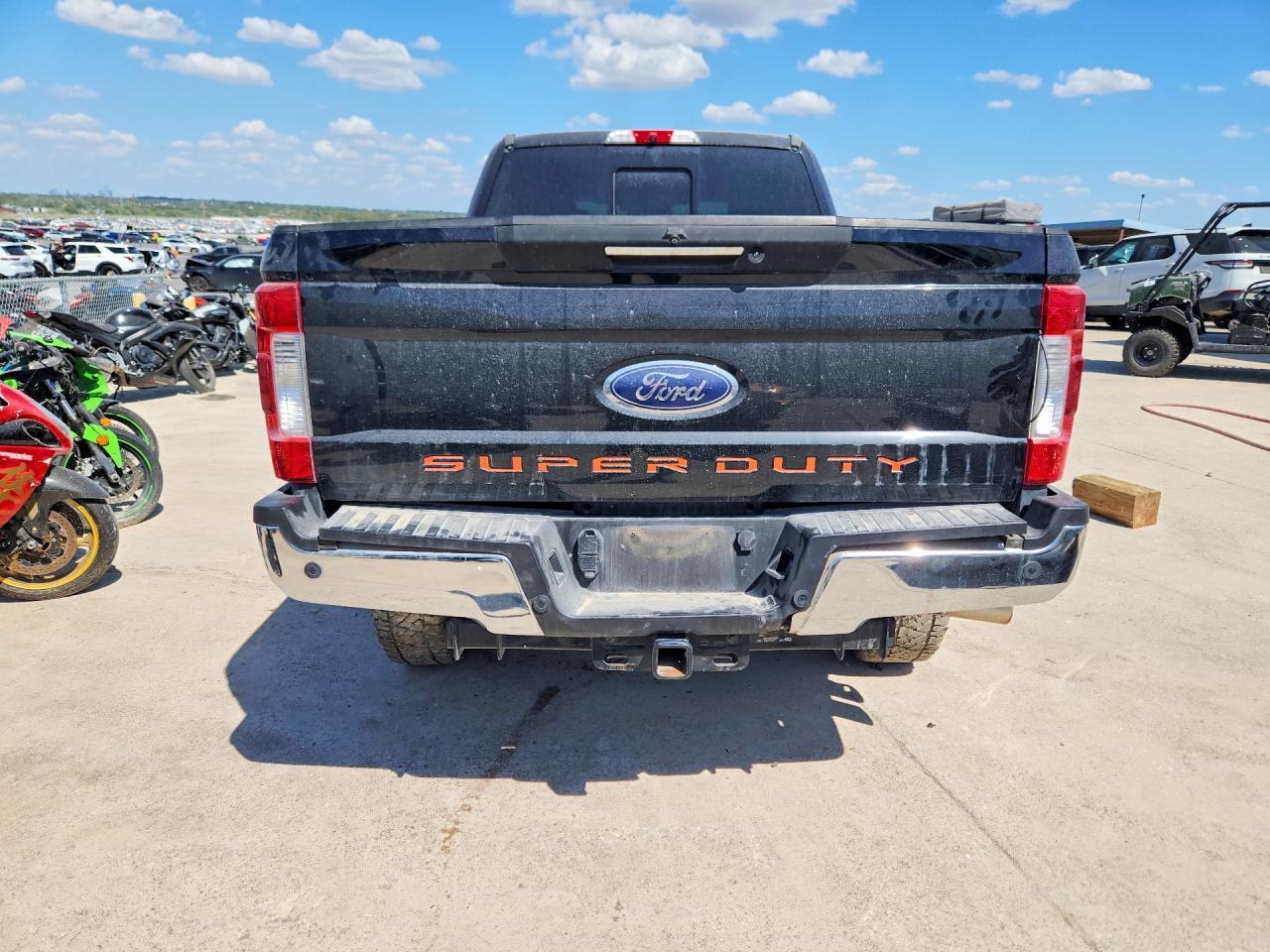 2018 Ford F-250 - zdjęcie 6