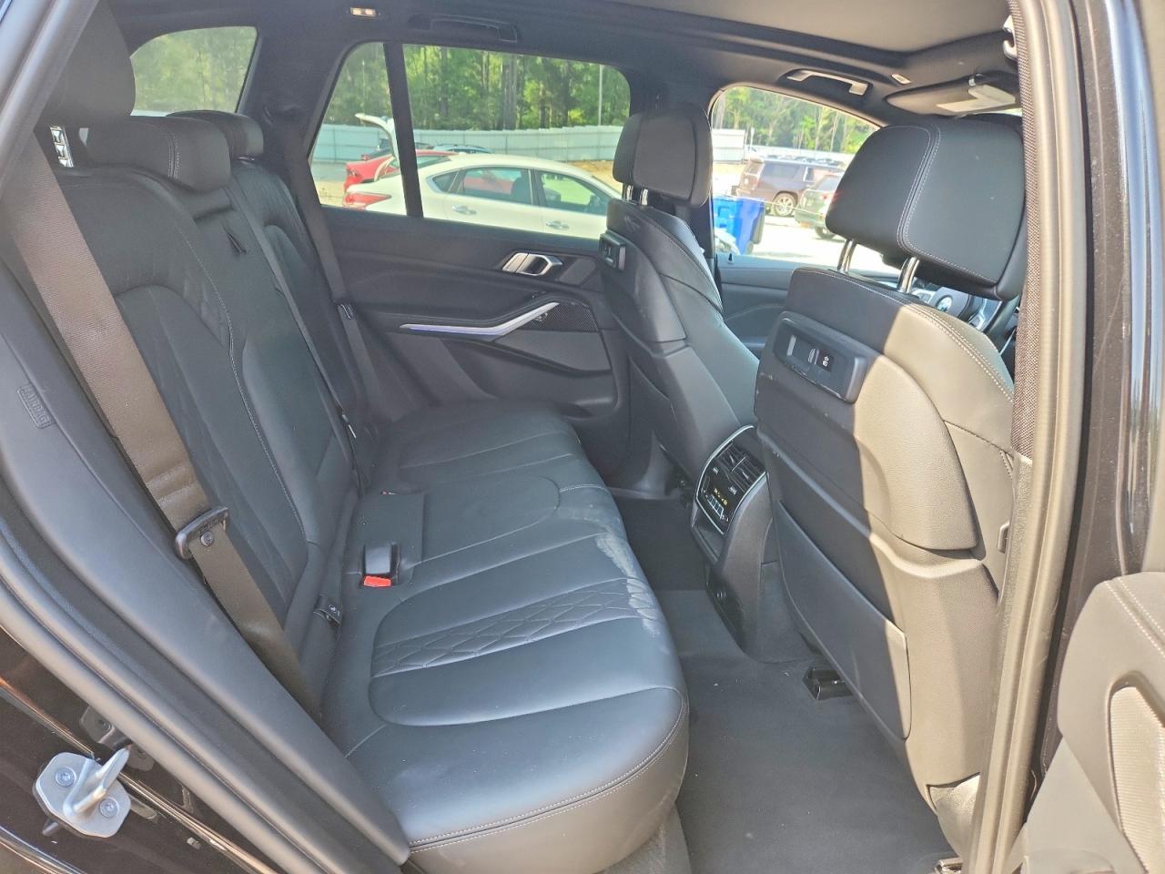 2022 BMW X5 M50I - zdjęcie 10