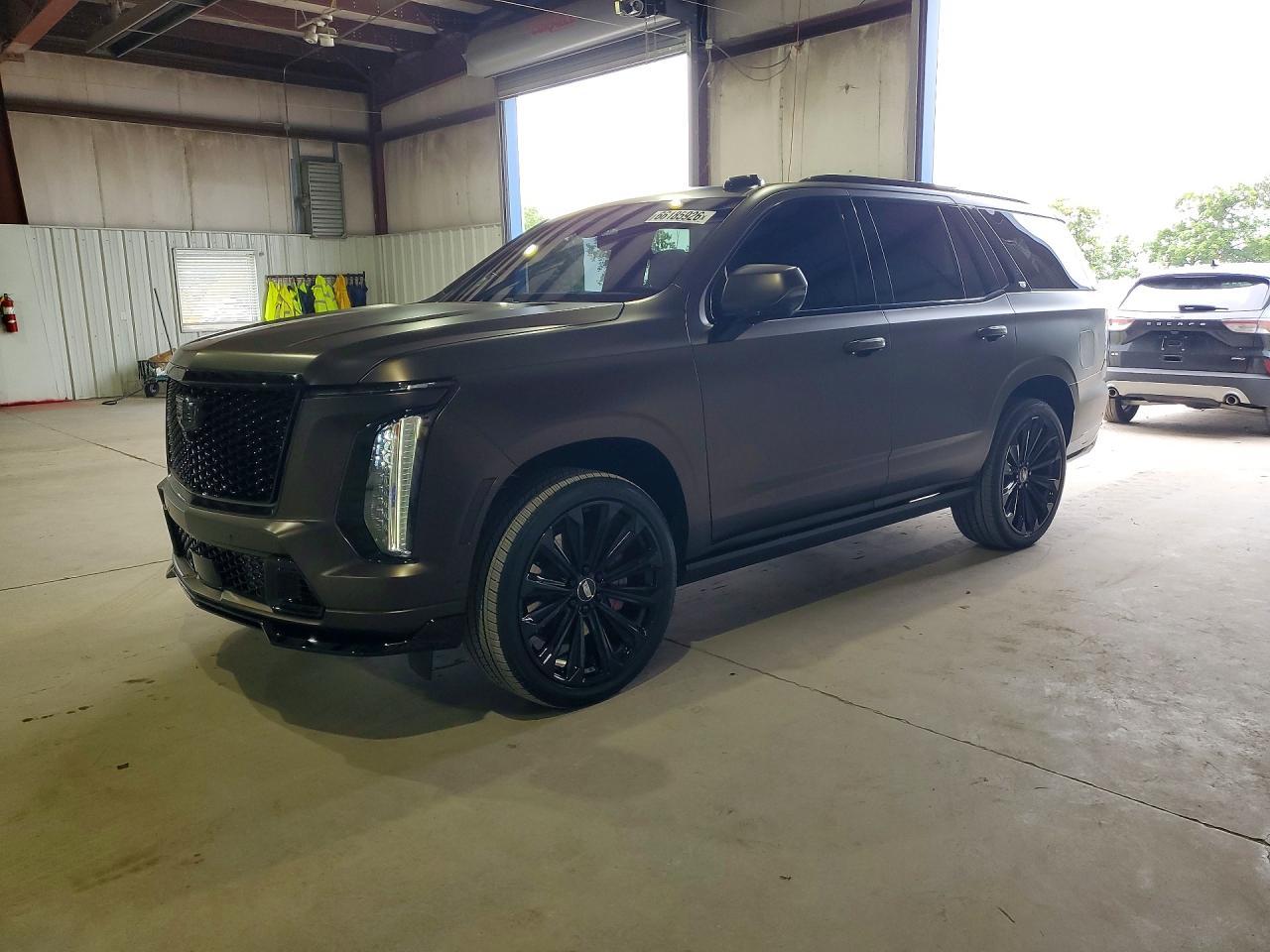 2025 Cadi Escalade V - zdjęcie główne
