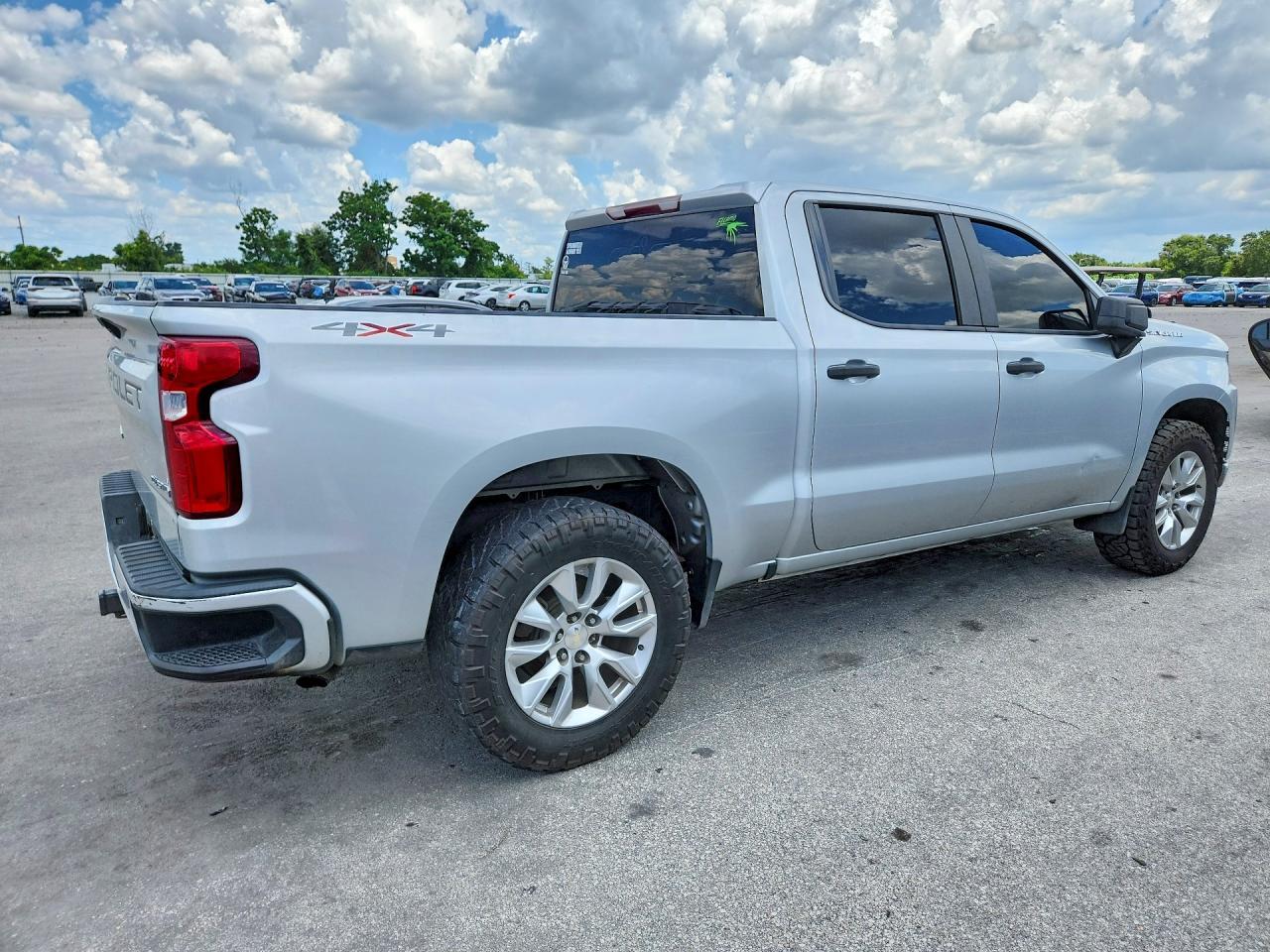 2020 Chevrolet Silverado K1500 Custom - zdjęcie 3