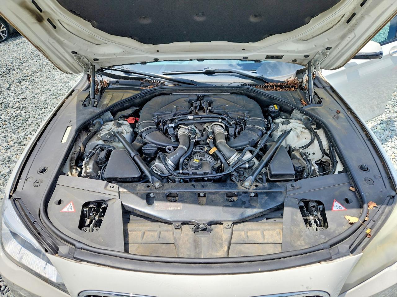 2014 BMW 750 Li - zdjęcie 11