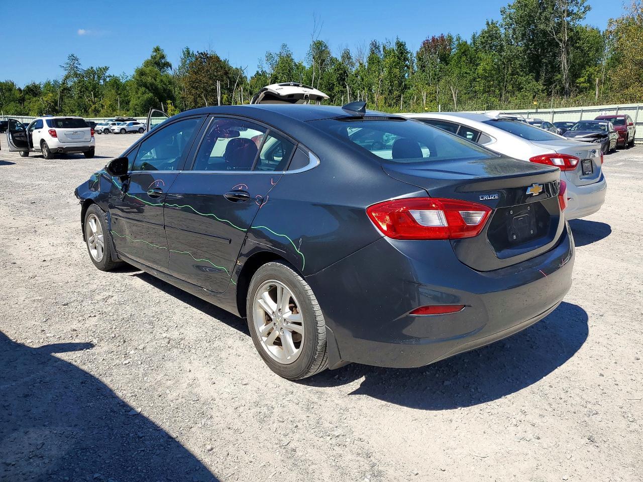 2017 Chevrolet Cruze Lt - zdjęcie 2