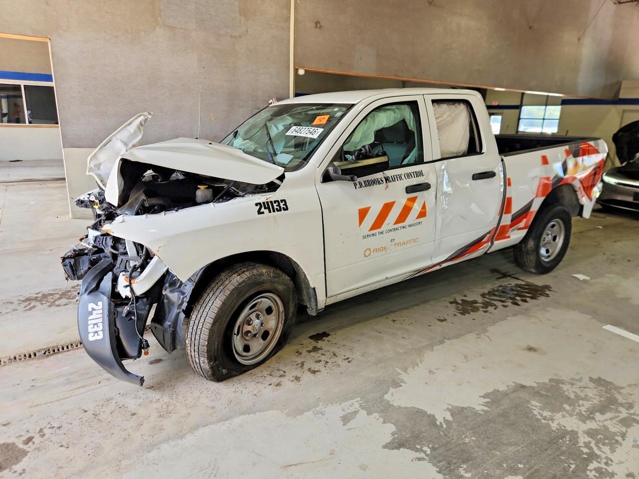 2023 Ram 1500 Classic Tradesman - zdjęcie główne
