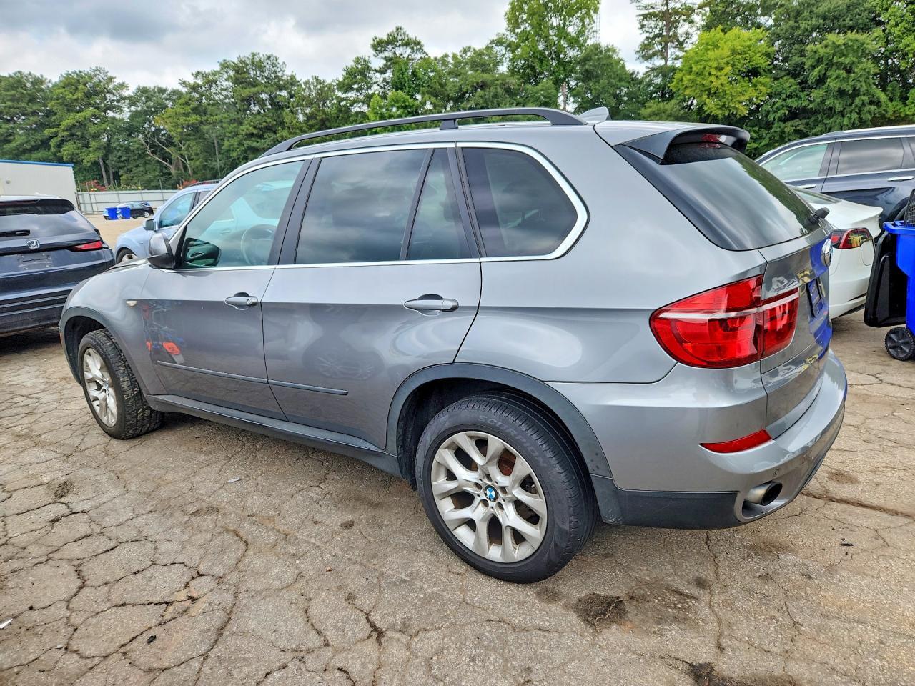 2013 BMW X5 xDrive35I - zdjęcie 2