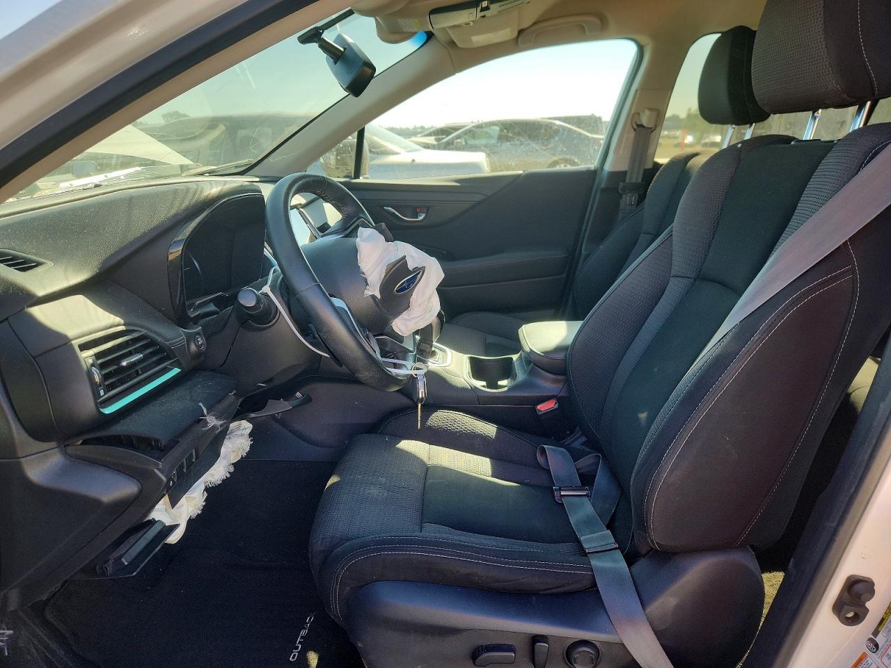 2020 Subaru Outback Premium - zdjęcie 7