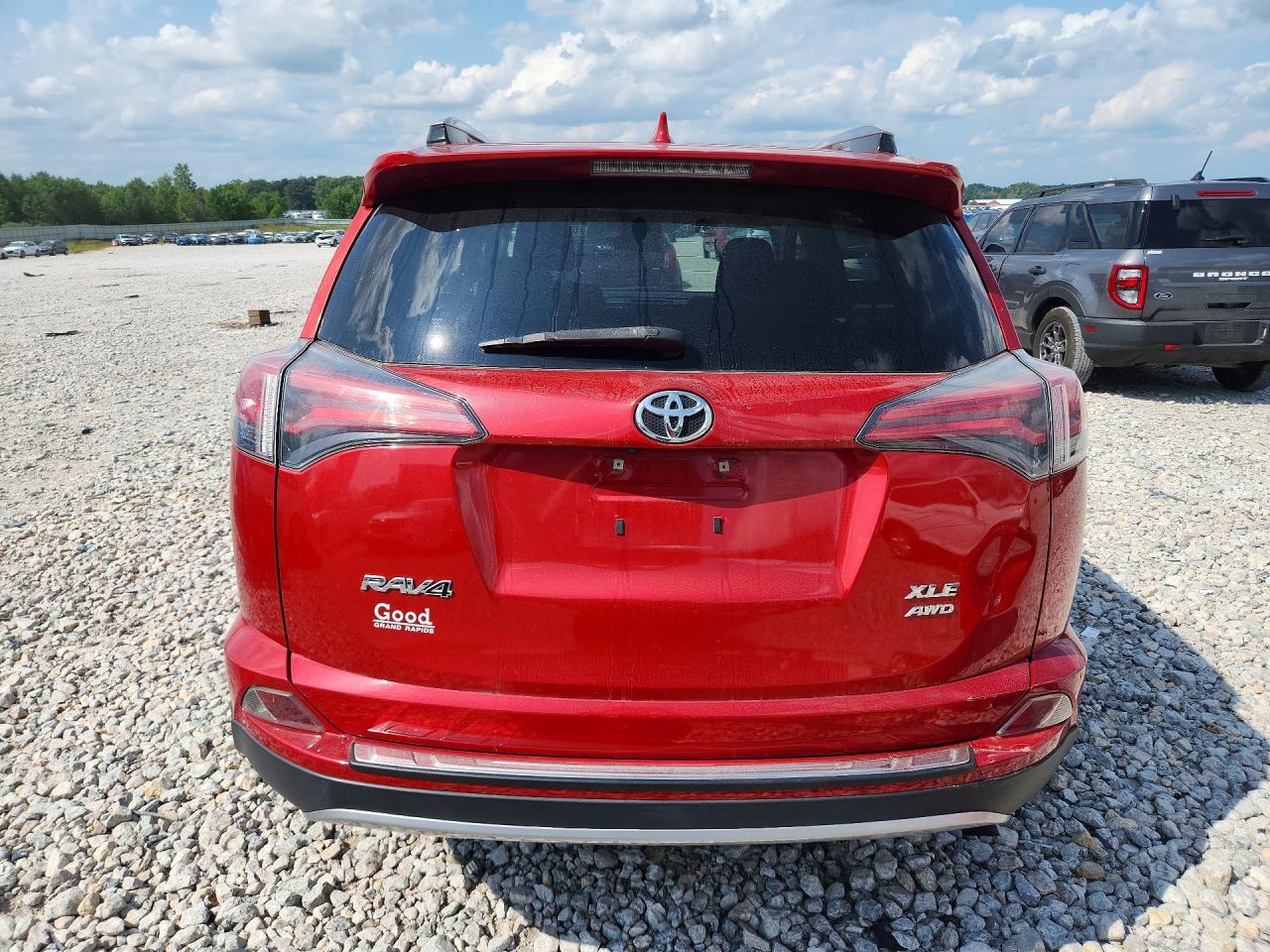 2017 Toyota Rav4 Xle - zdjęcie 6