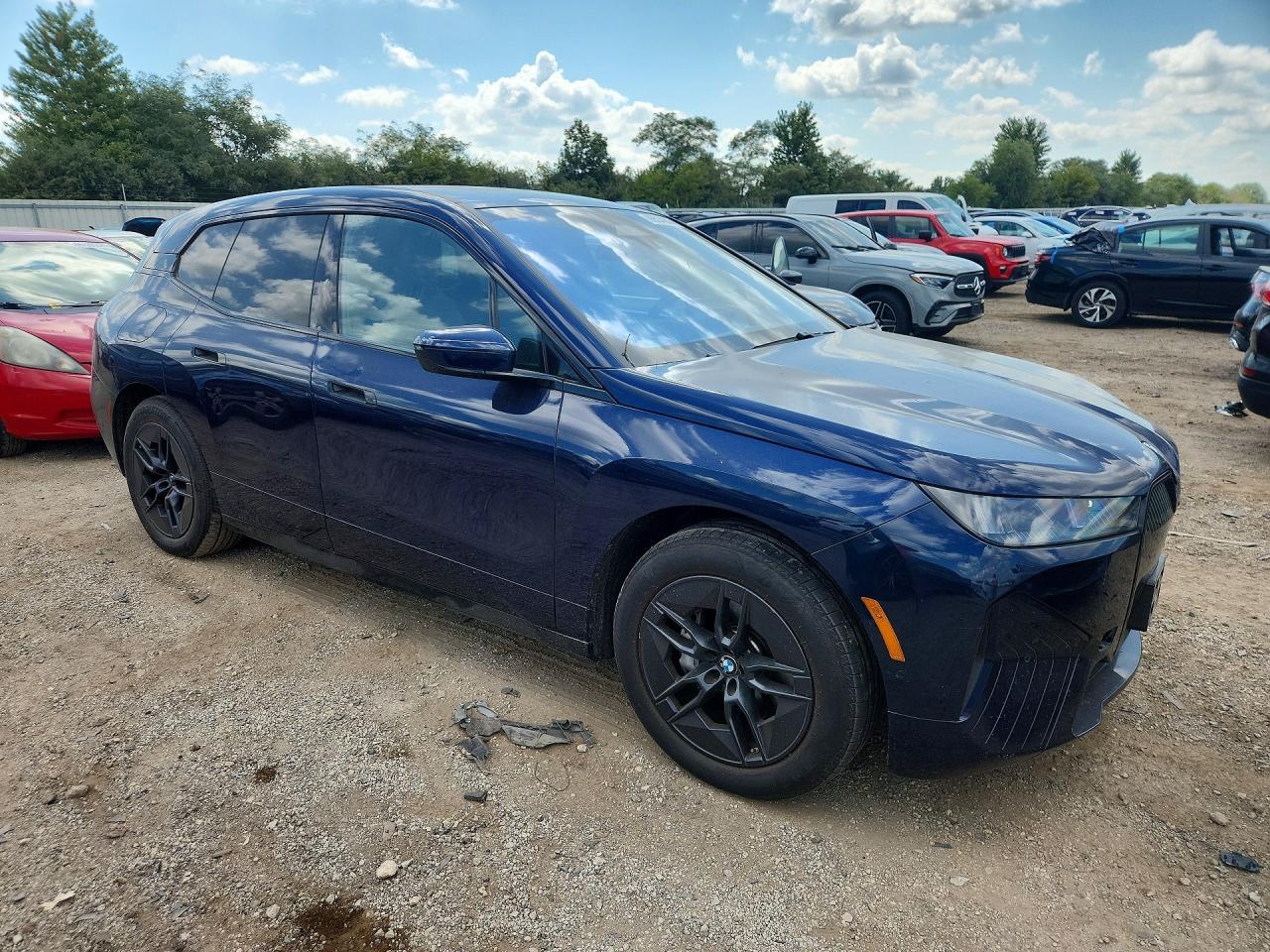 2026 BMW Ix xDrive60 - zdjęcie 4