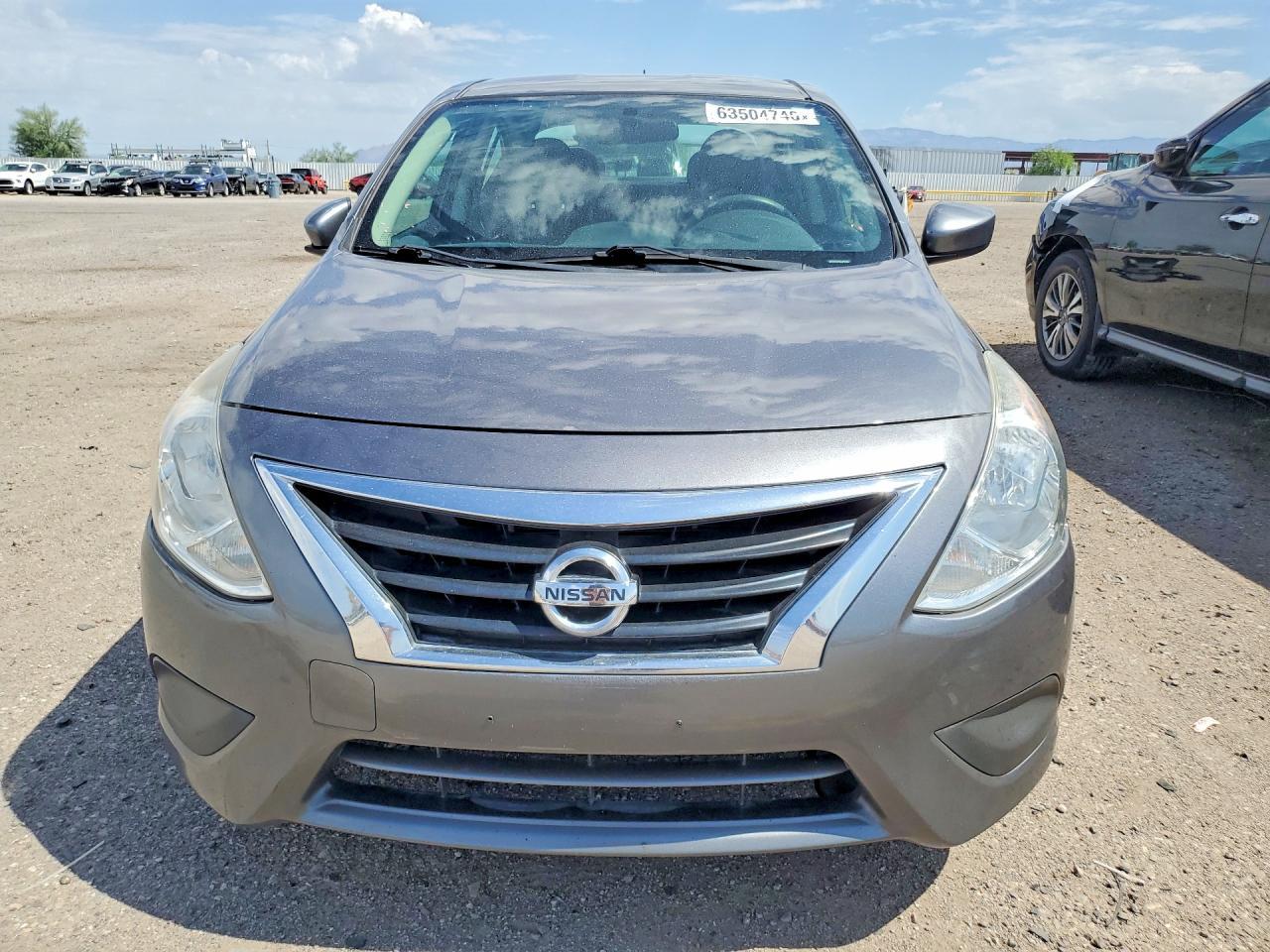 2018 Nissan Versa Sv - zdjęcie 5