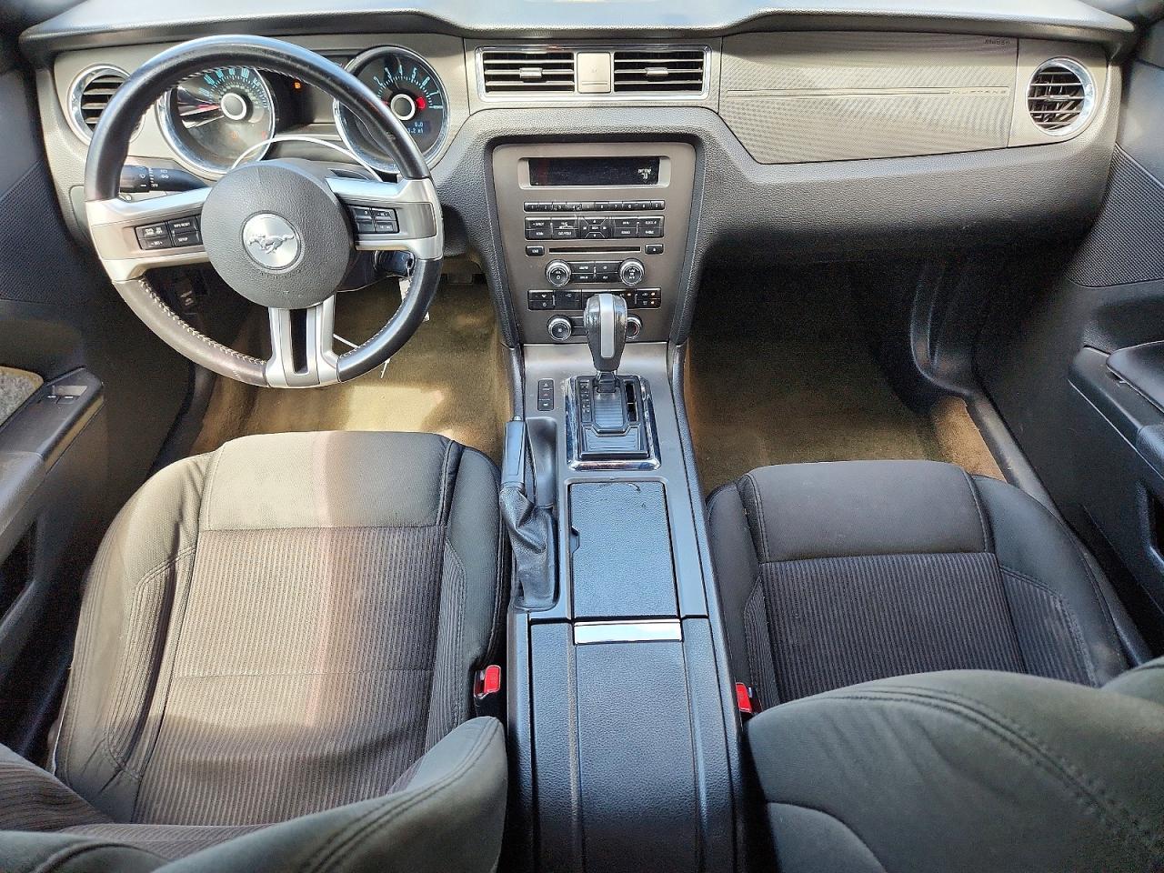 2013 Ford Mustang - zdjęcie 8