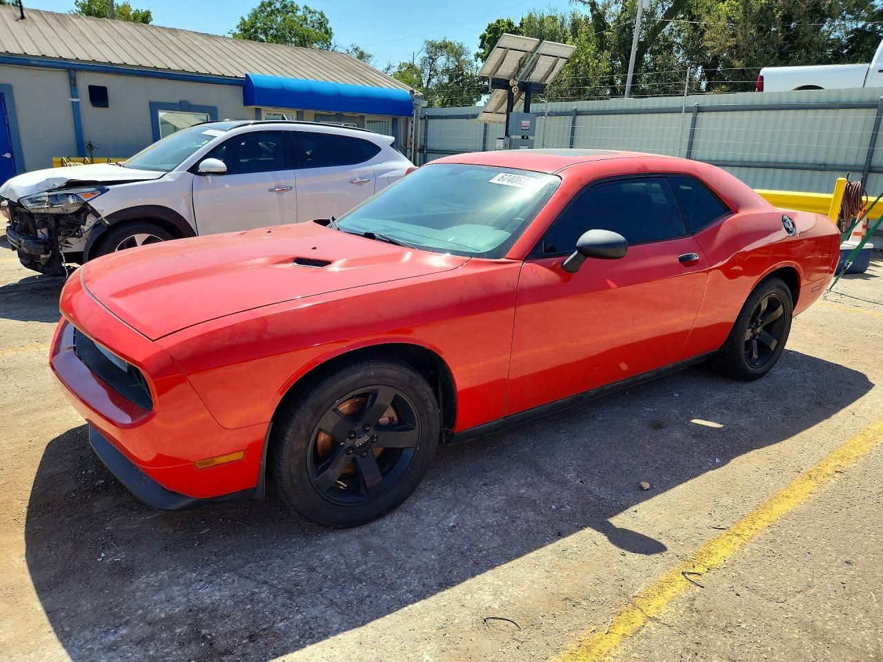 2014 Dodge Challenger Sxt - zdjęcie główne