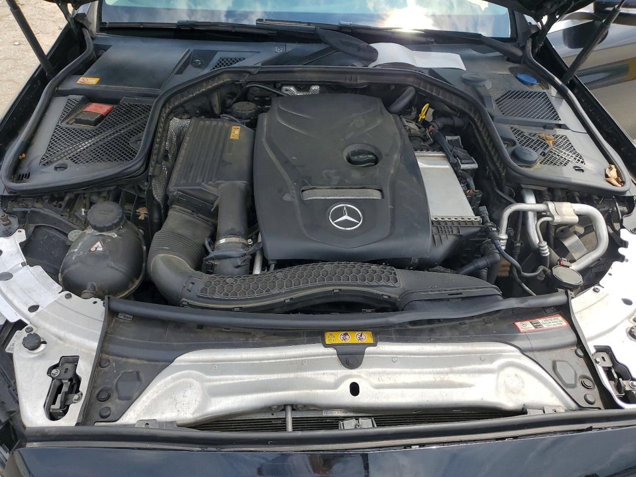 2015 Mercedes-Benz C 300 4Matic - zdjęcie 11