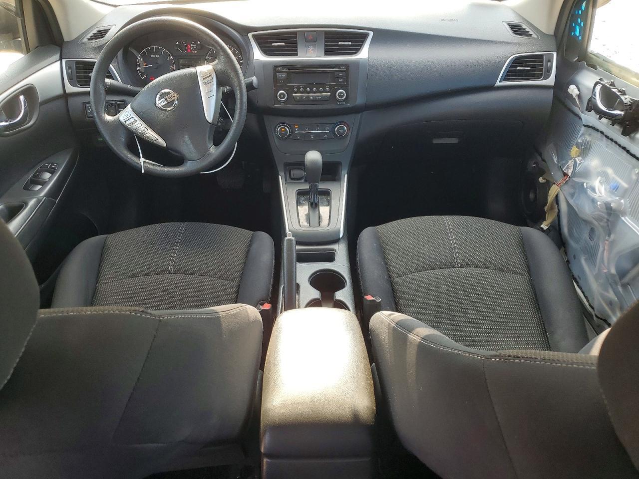 2016 Nissan Sentra S - zdjęcie 8