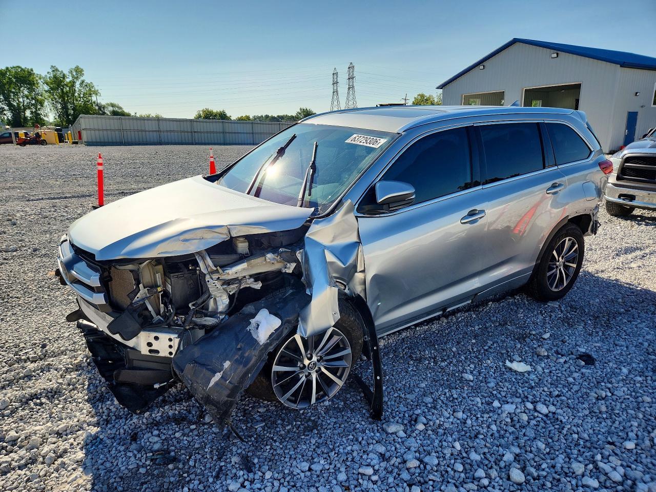 2018 Toyota Highlander Xle - zdjęcie główne