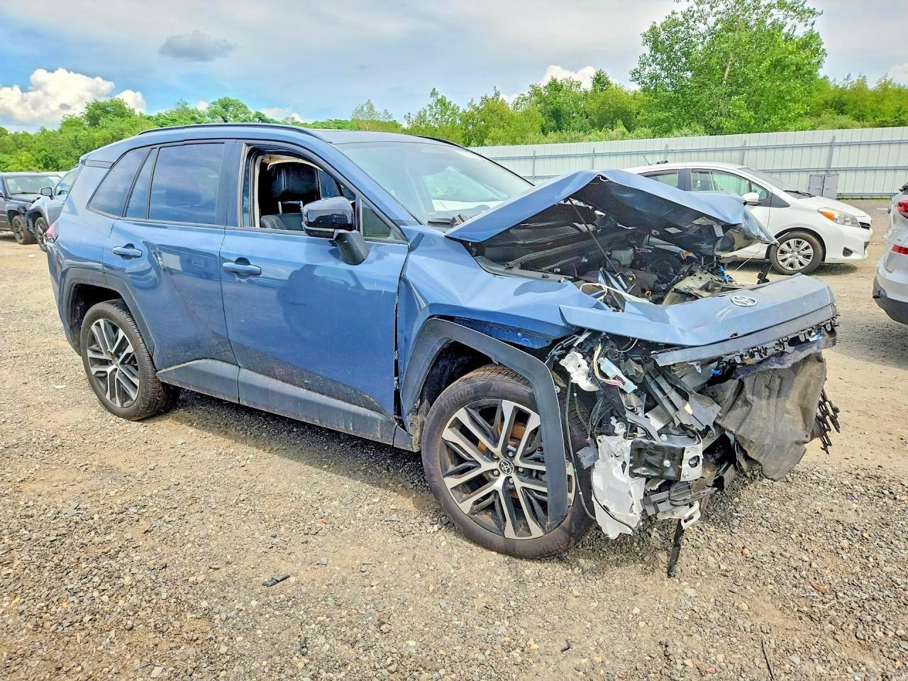 2026 Toyota Rav4 Limited - zdjęcie 4