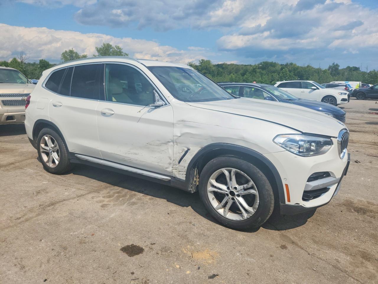 2021 BMW X3 xDrive30I - zdjęcie 4