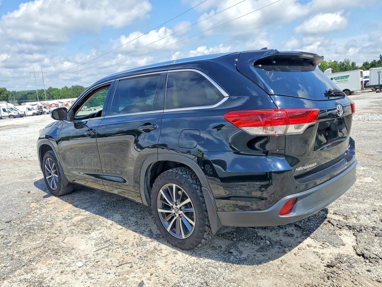 2018 Toyota Highlander Xle - zdjęcie 2