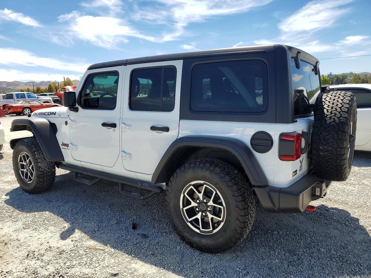 2026 Jeep Wrangler Rubicon - zdjęcie 2