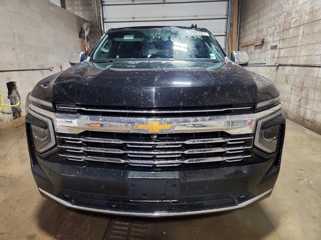 2025 Chevrolet Suburban K1500 Premier - zdjęcie 5