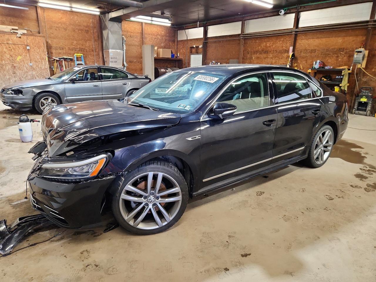 2019 Volkswagen Passat Se R-Line - zdjęcie główne