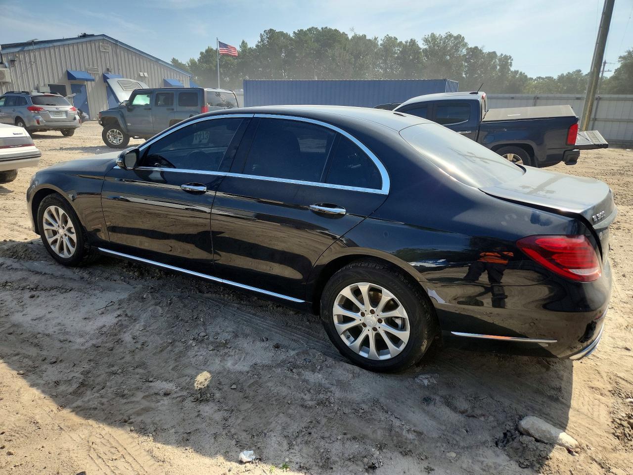 2017 Mercedes-Benz E 300 - zdjęcie 2