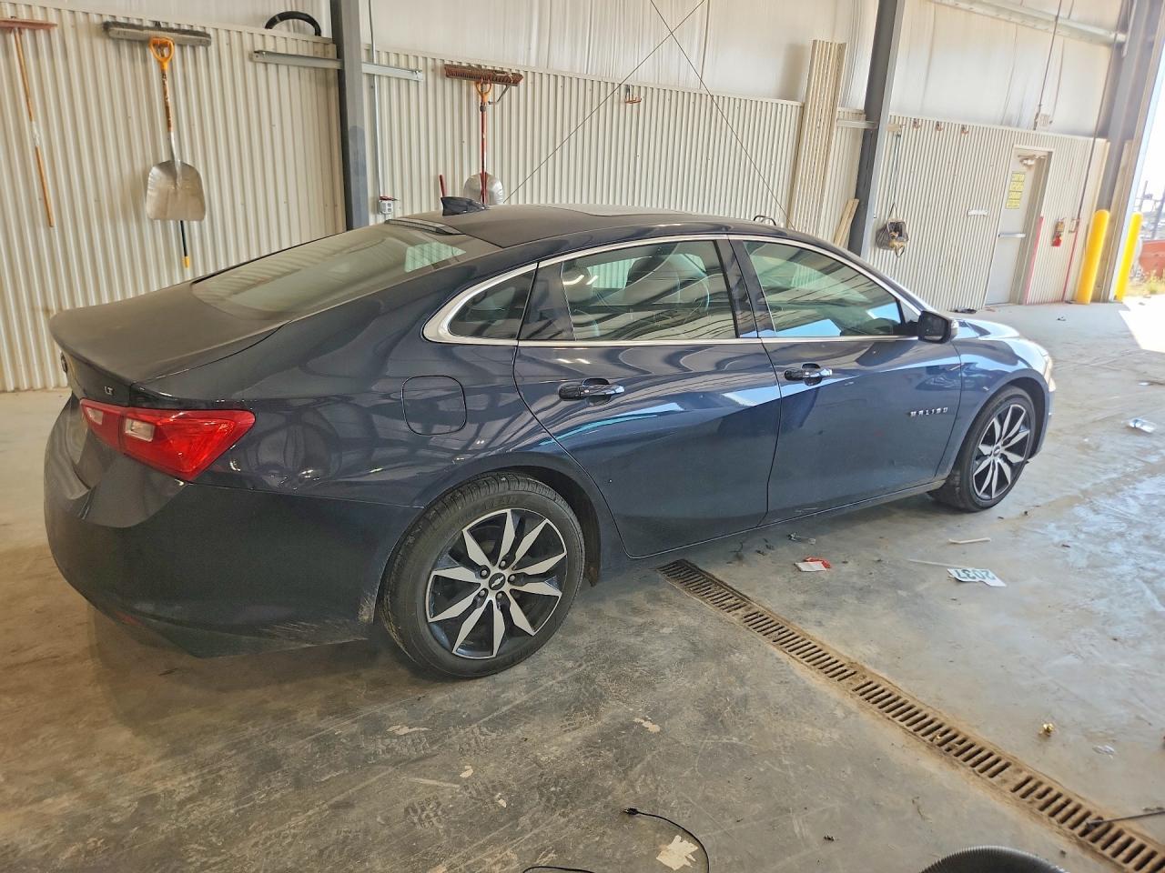 2017 Chevrolet Malibu Lt - zdjęcie 3