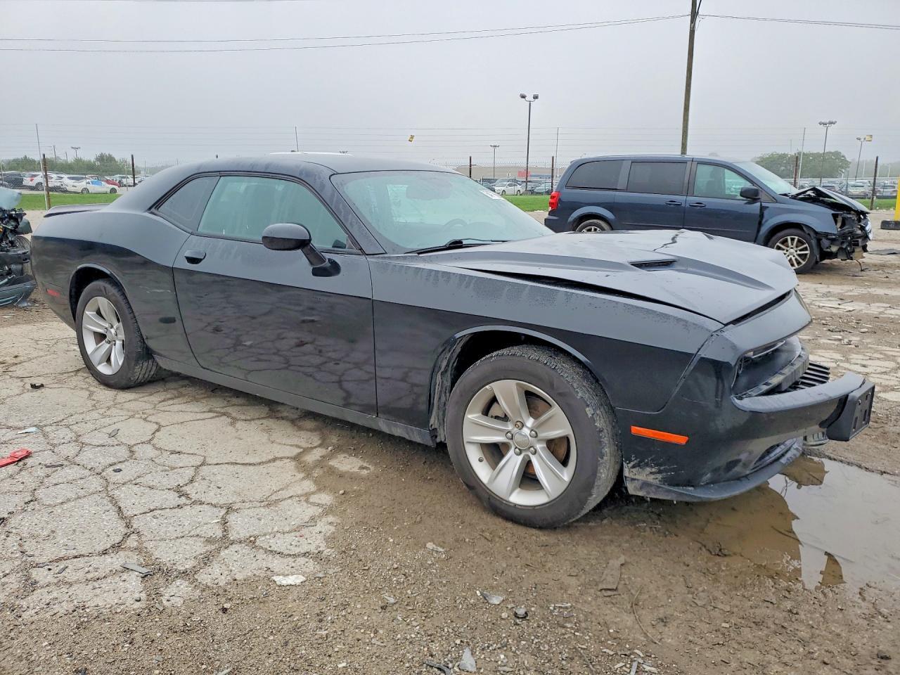 2023 Dodge Challenger Sxt - zdjęcie 4