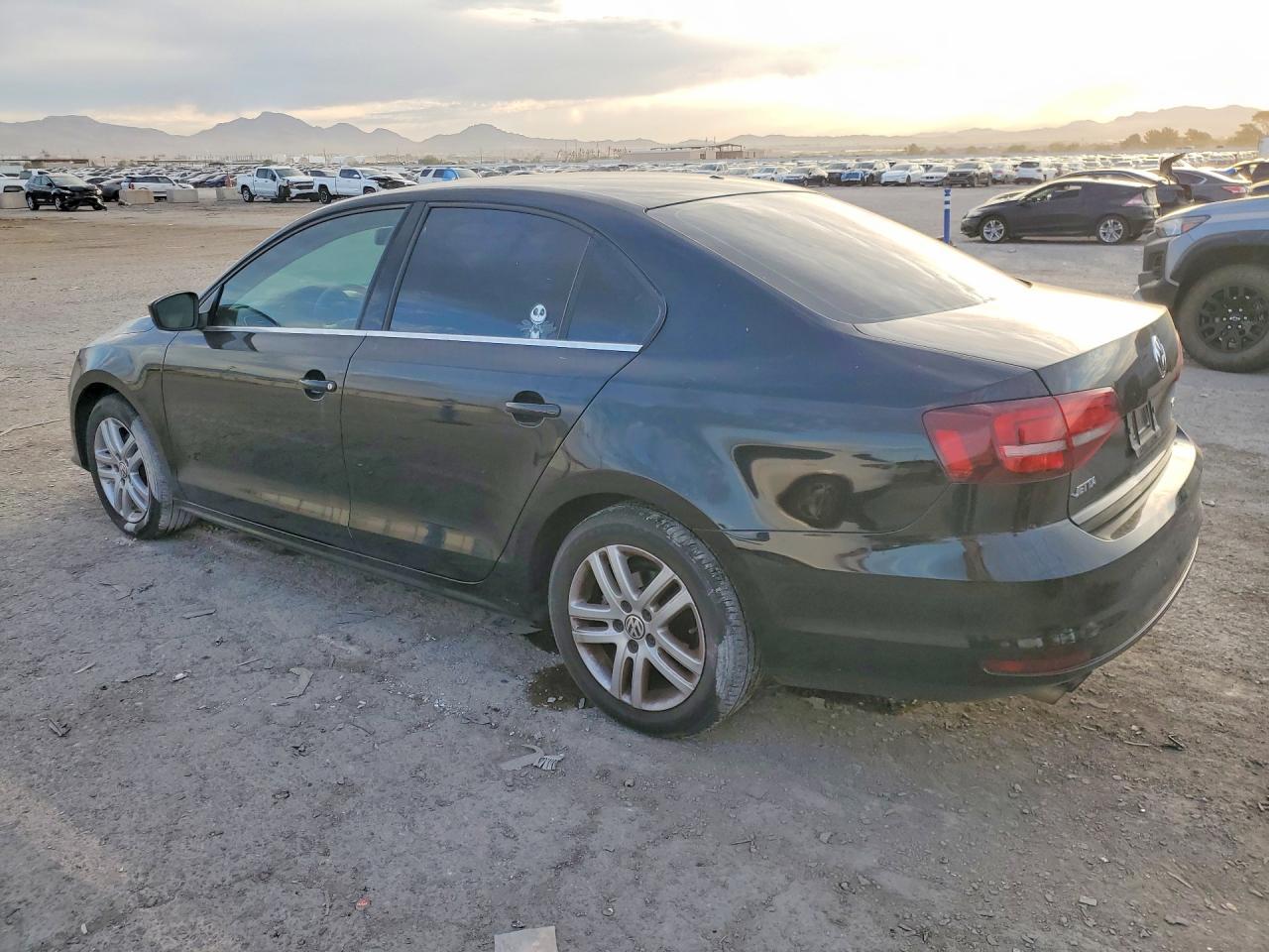 2017 Volkswagen Jetta S - zdjęcie 2