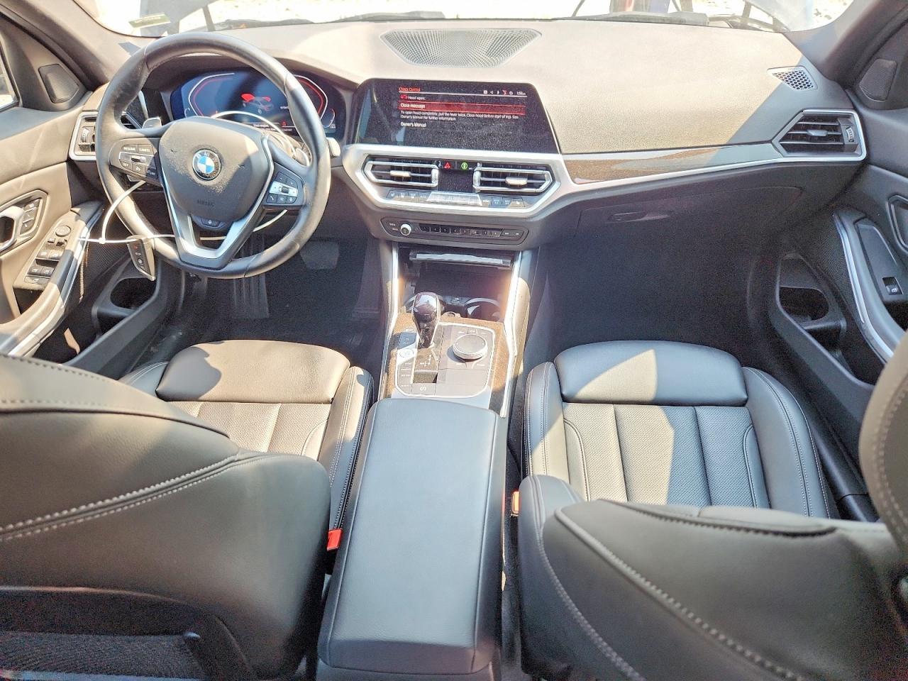 2022 BMW 330Xi - zdjęcie 8