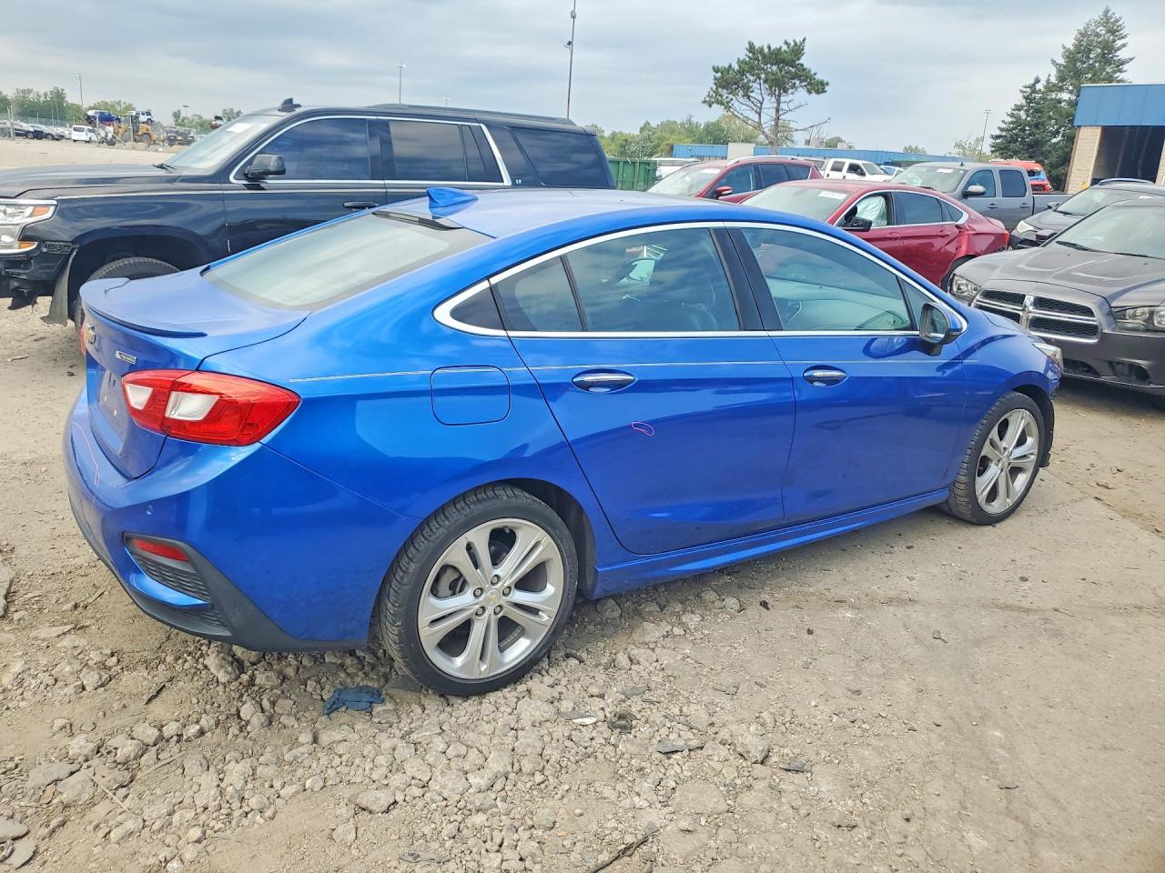 2016 Chevrolet Cruze Premier - zdjęcie 3
