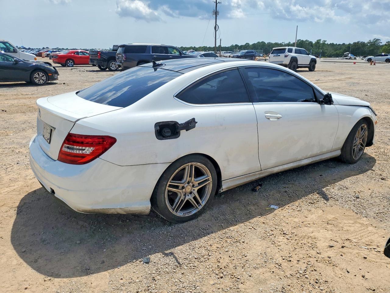 2015 Mercedes-Benz C 250 - zdjęcie 3