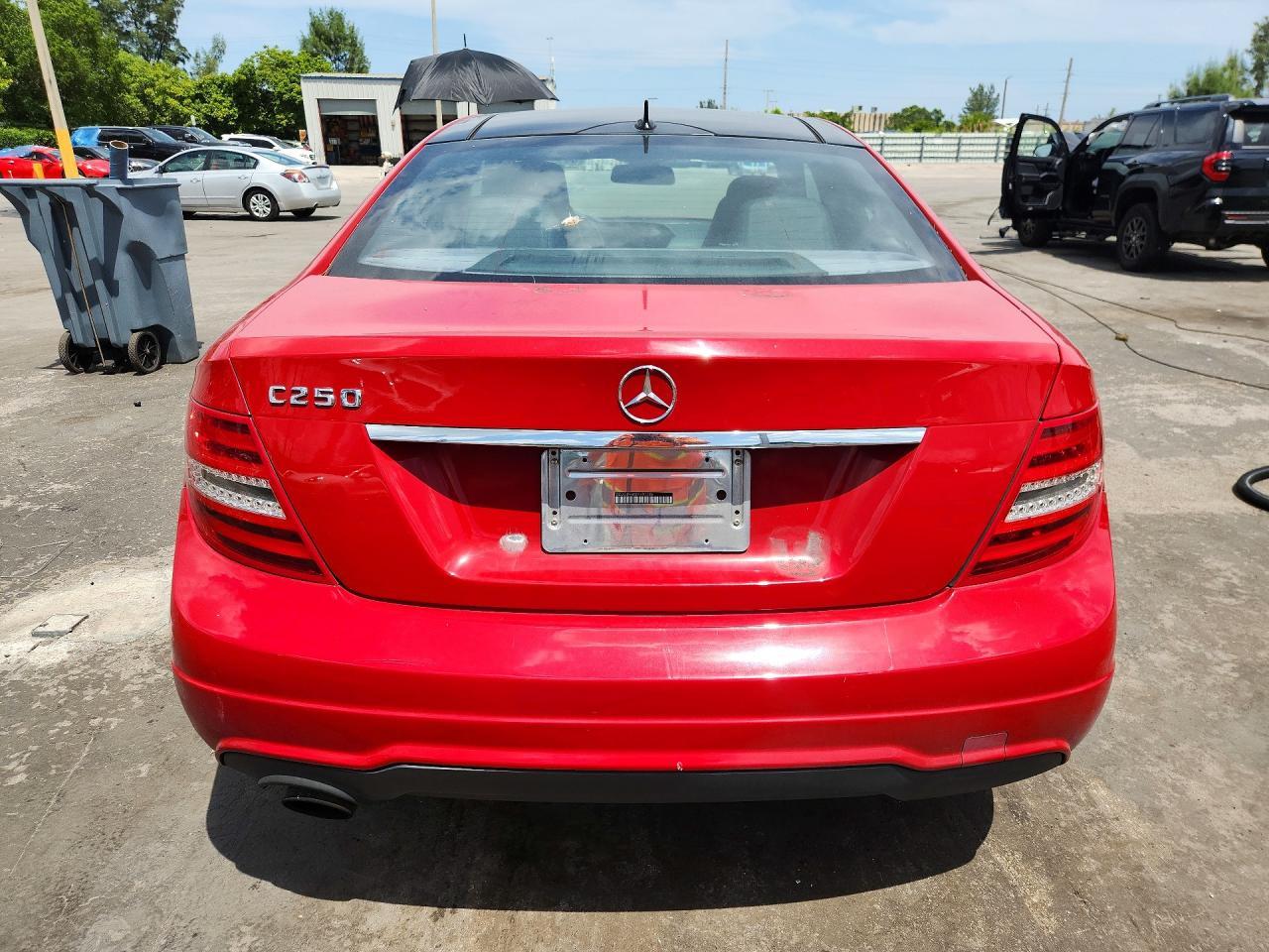 2013 Mercedes-Benz C 250 - zdjęcie 6