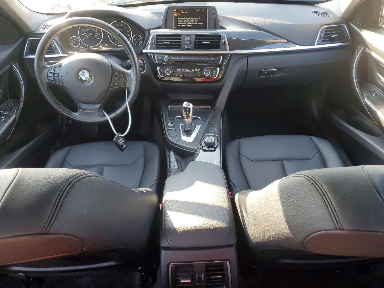 2017 BMW 320 Xi - zdjęcie 8