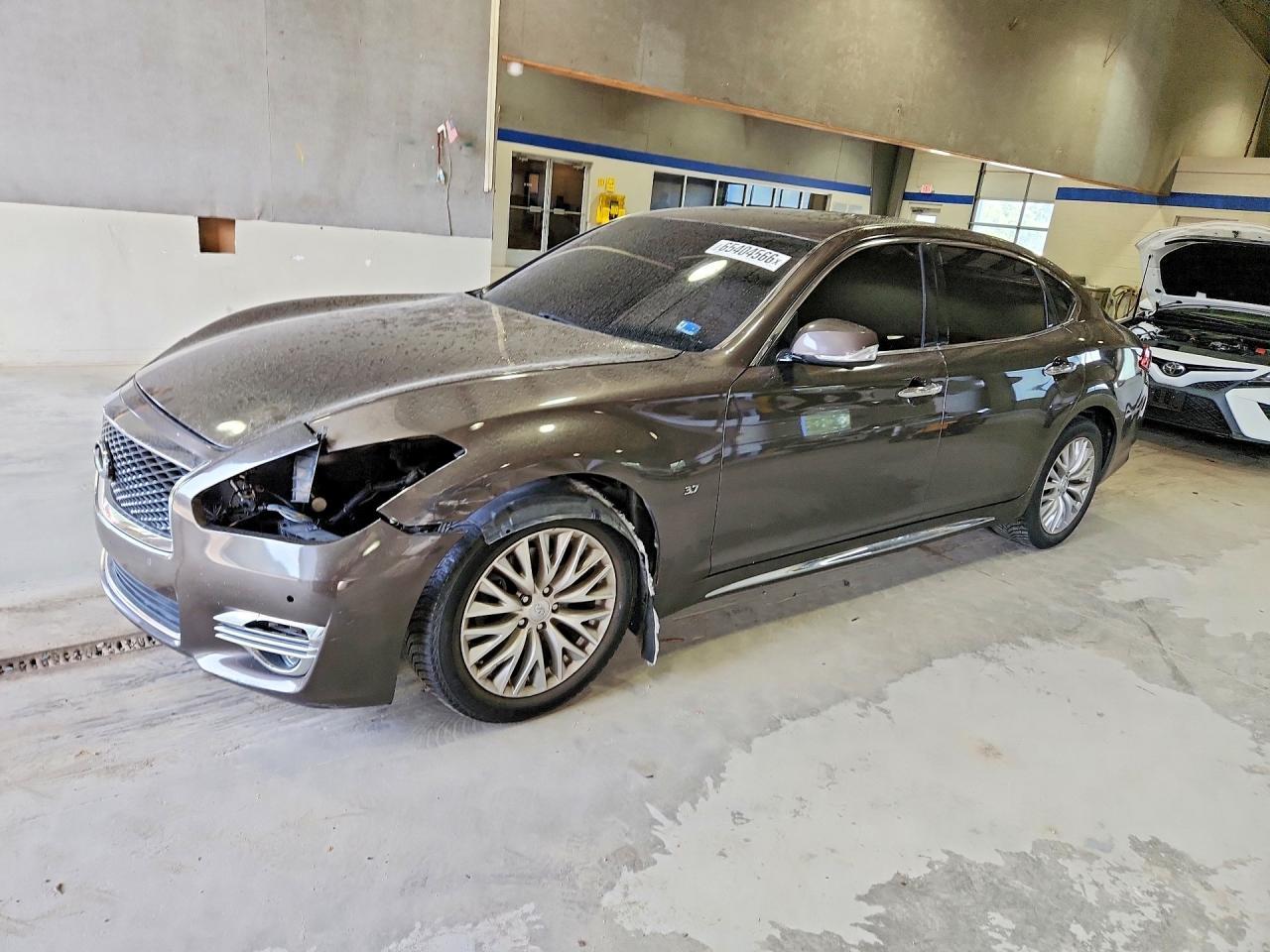 2015 Infiniti Q70L 3.7 - zdjęcie główne