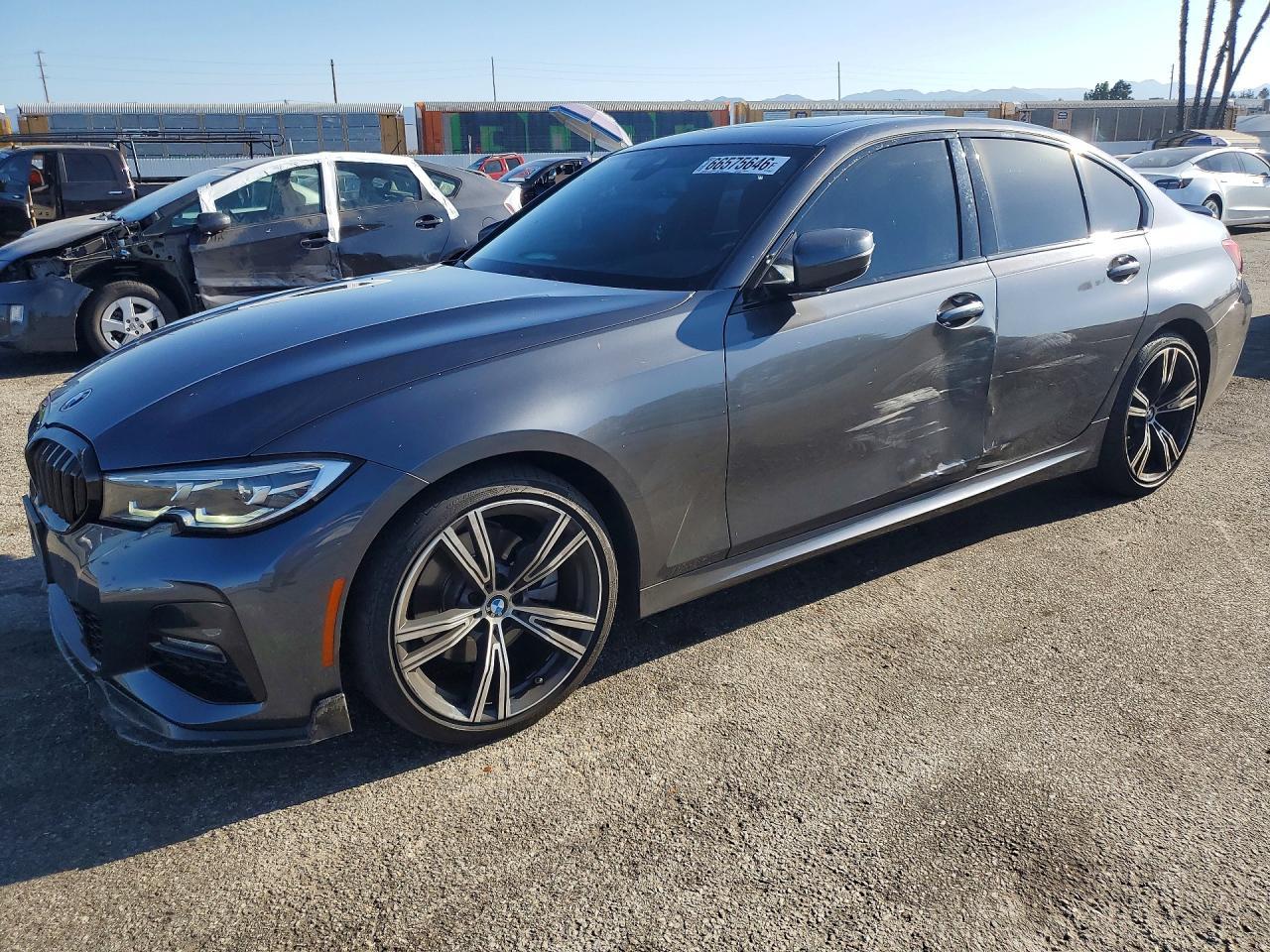 2019 BMW Seria 3 330i - zdjęcie główne
