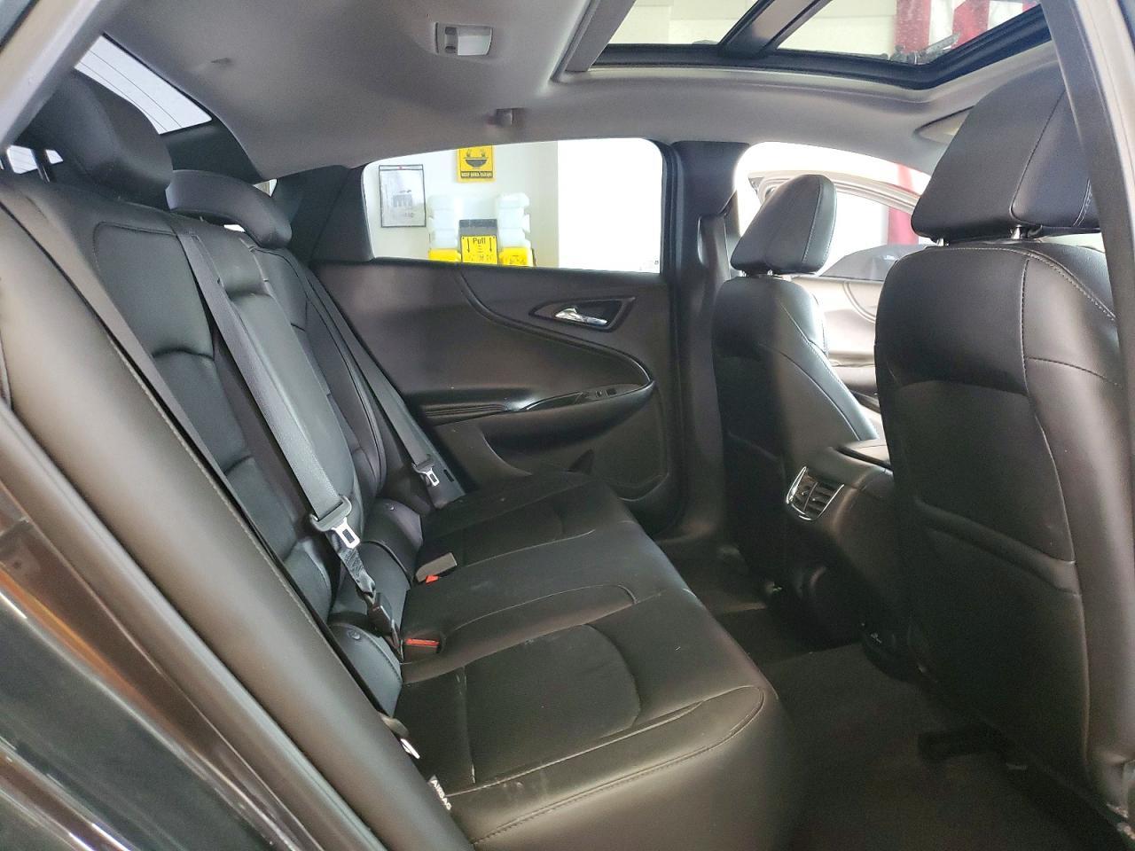 2017 Chevrolet Malibu Premier - zdjęcie 10