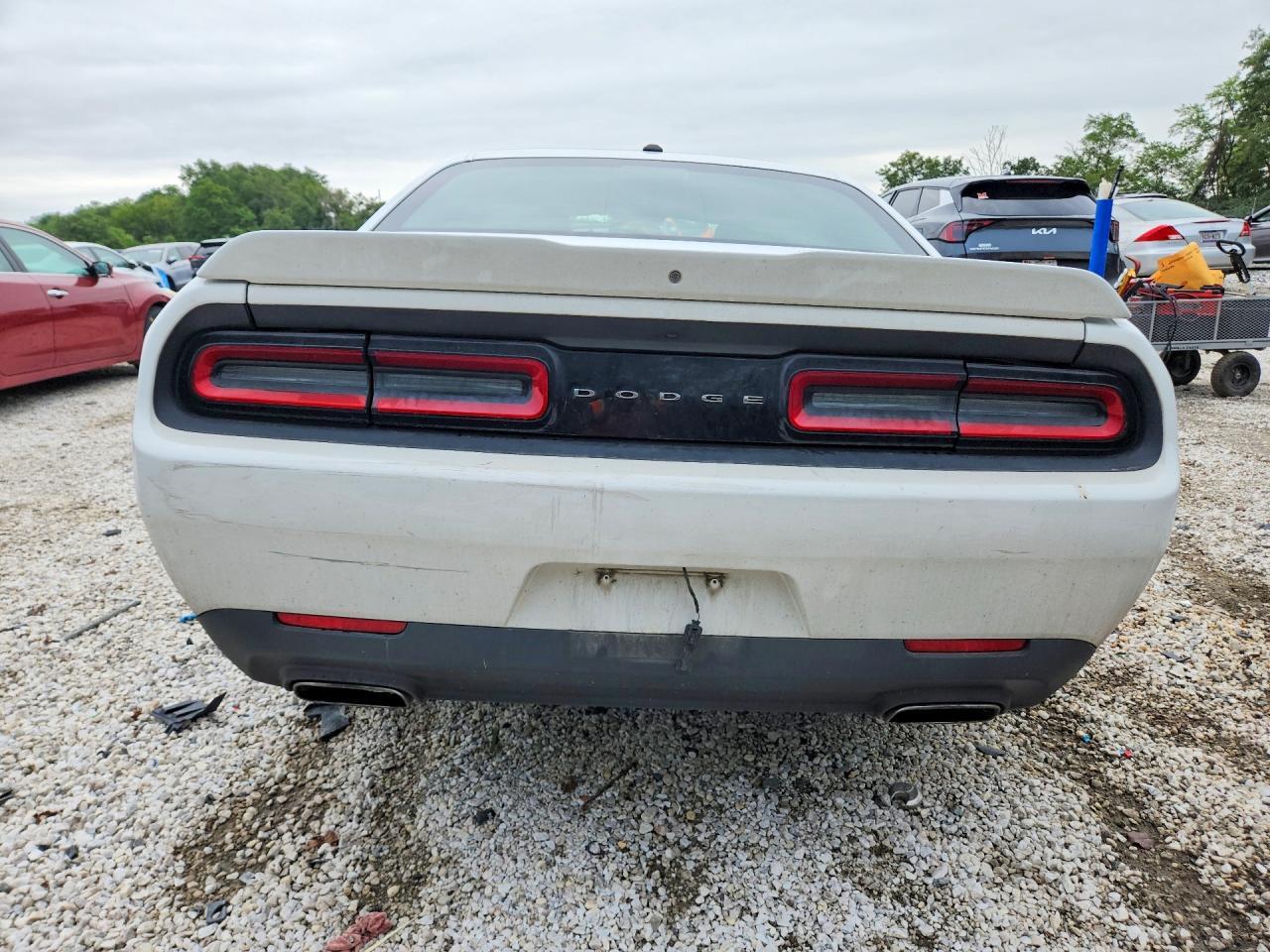 2017 Dodge Challenger Sxt - zdjęcie 6