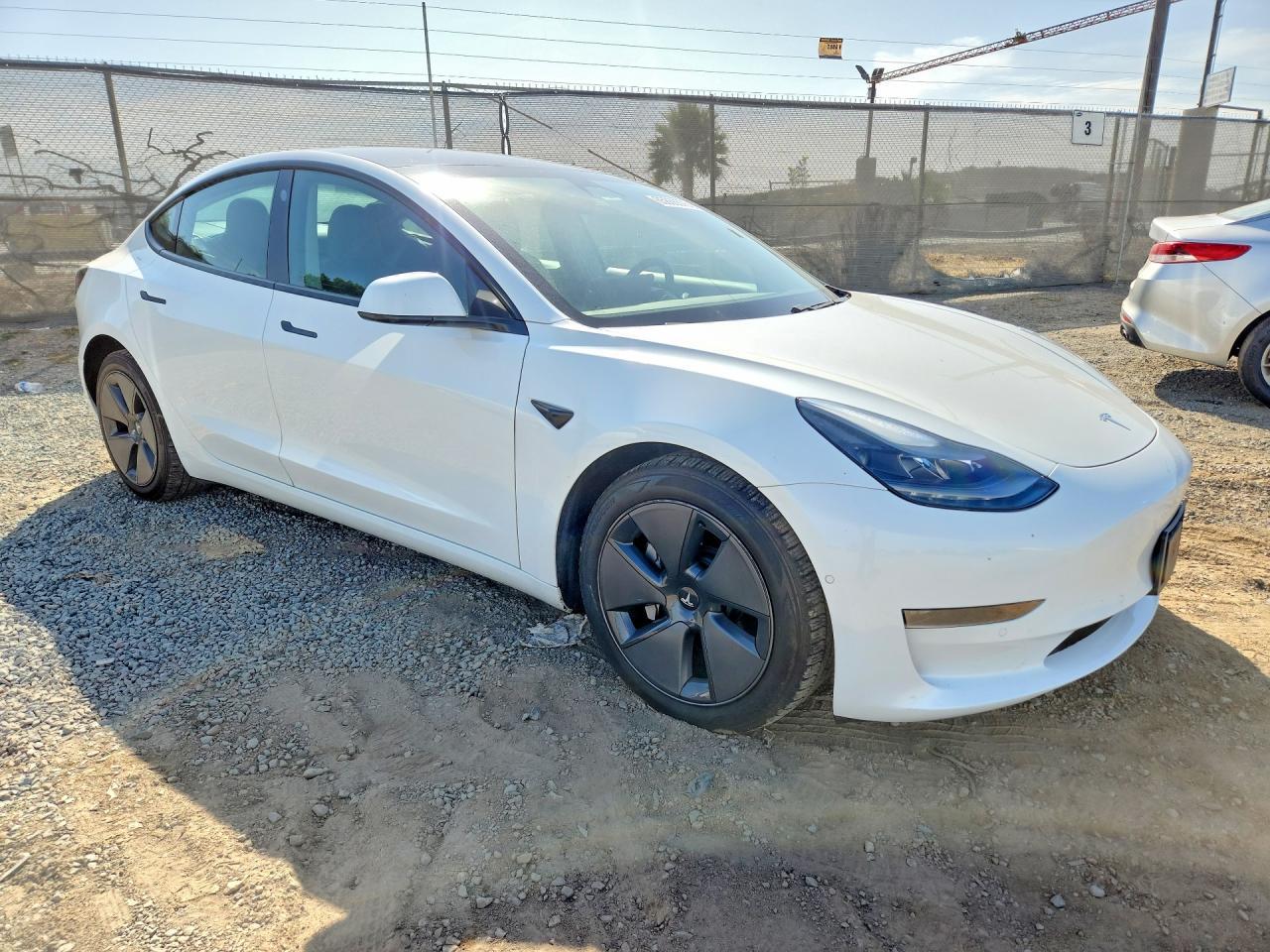 2021 Tesla Model 3 - zdjęcie 4