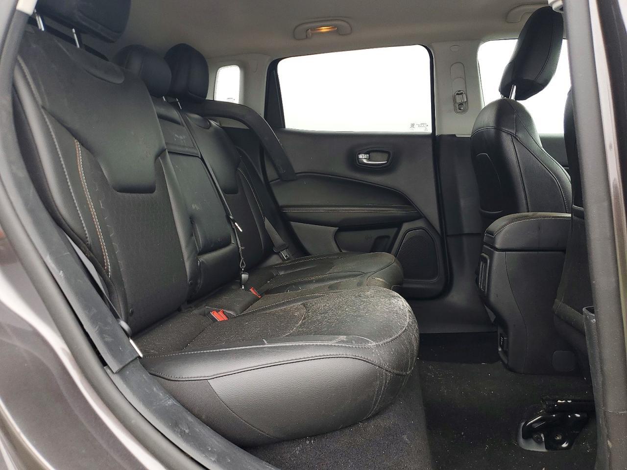 2019 Jeep Compass Latitude - zdjęcie 11