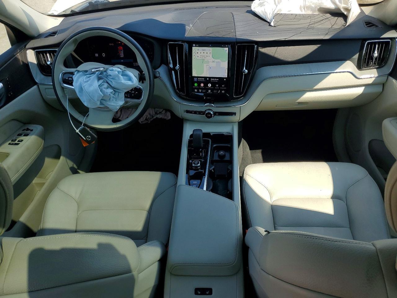 2024 Volvo Xc60 Plus - zdjęcie 8