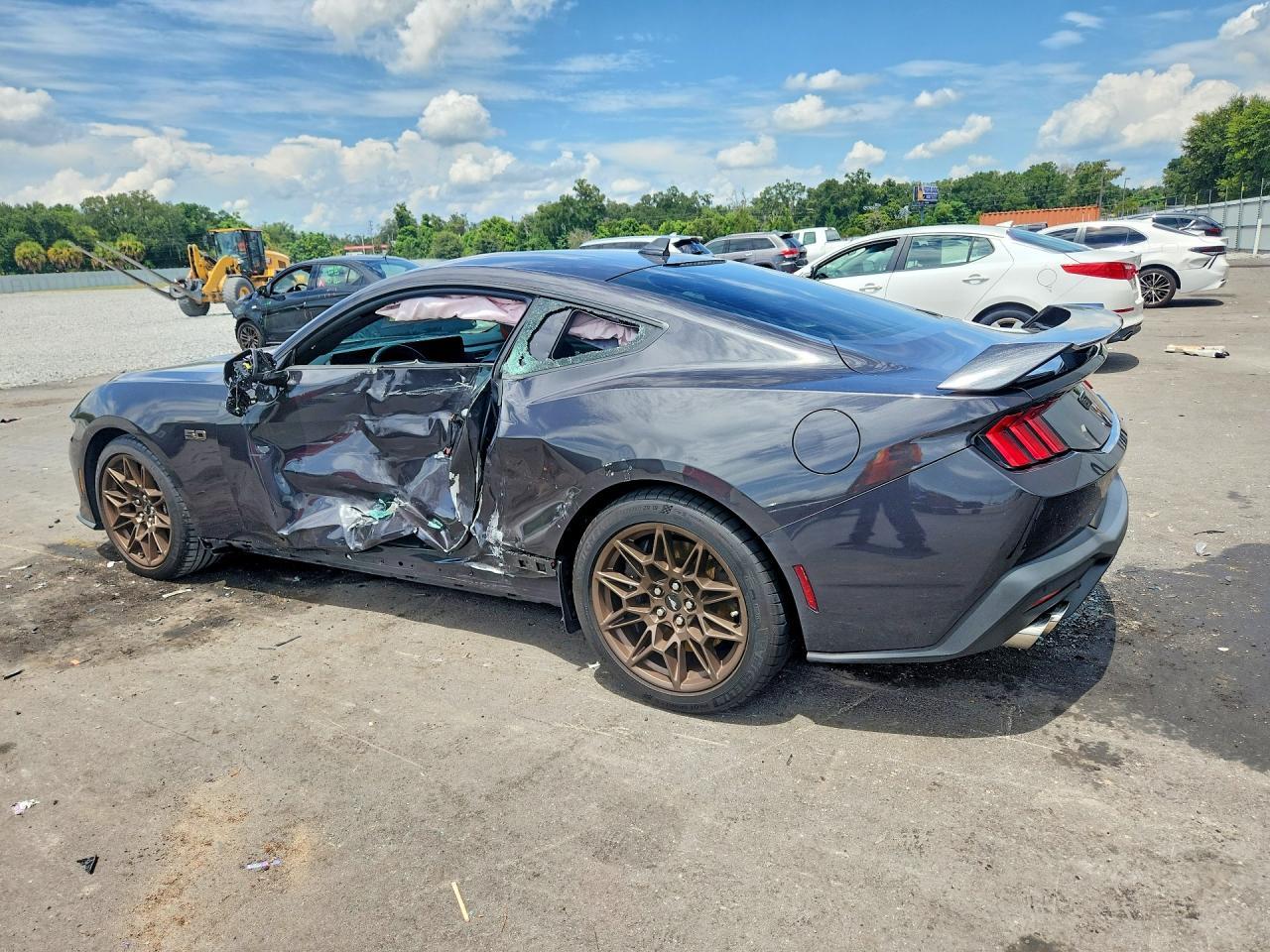 2024 Ford Mustang Gt - zdjęcie 2