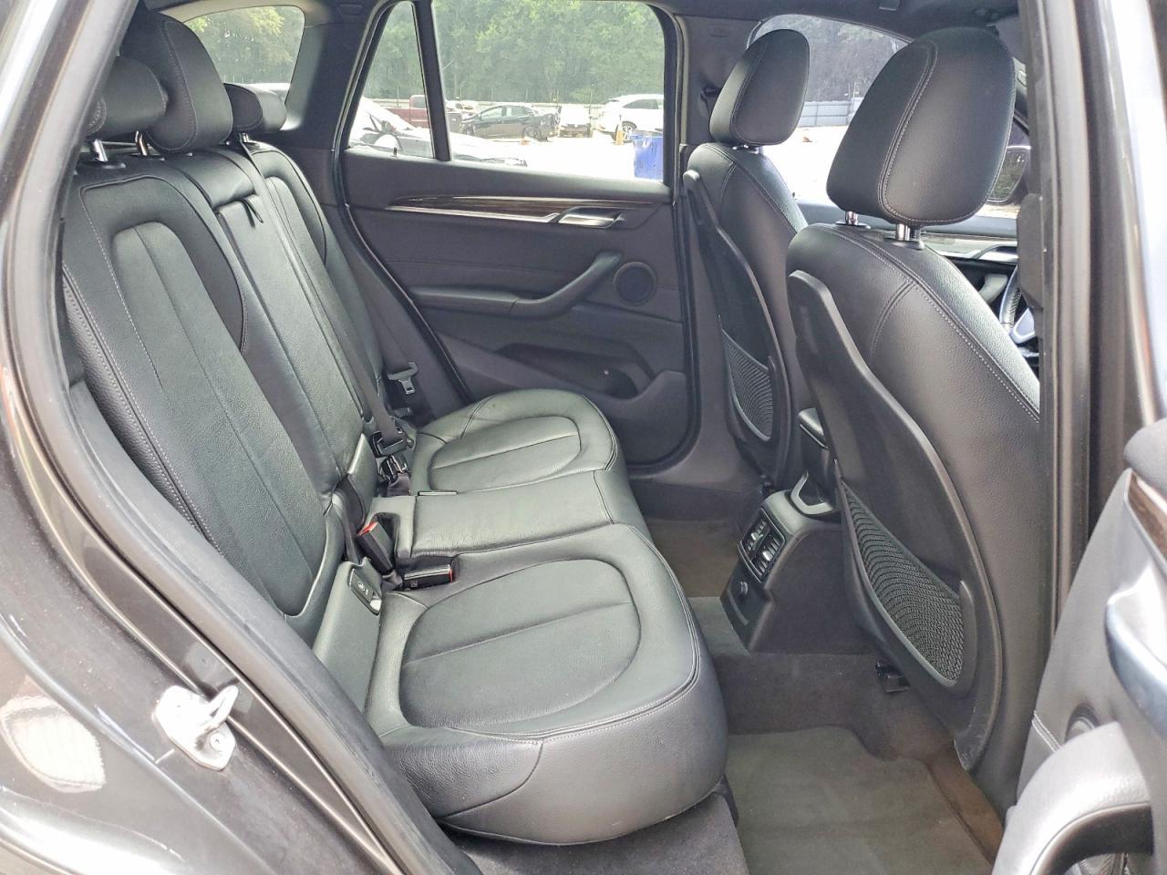 2016 BMW X1 xDrive28I - zdjęcie 11
